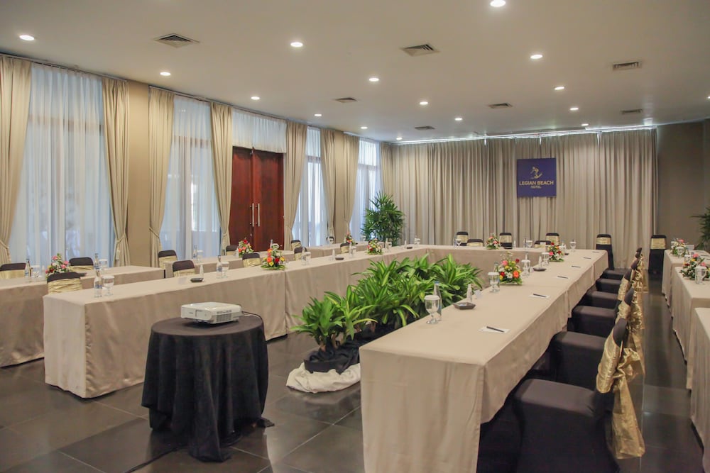 LEGIAN BEACH HOTEL 47/57