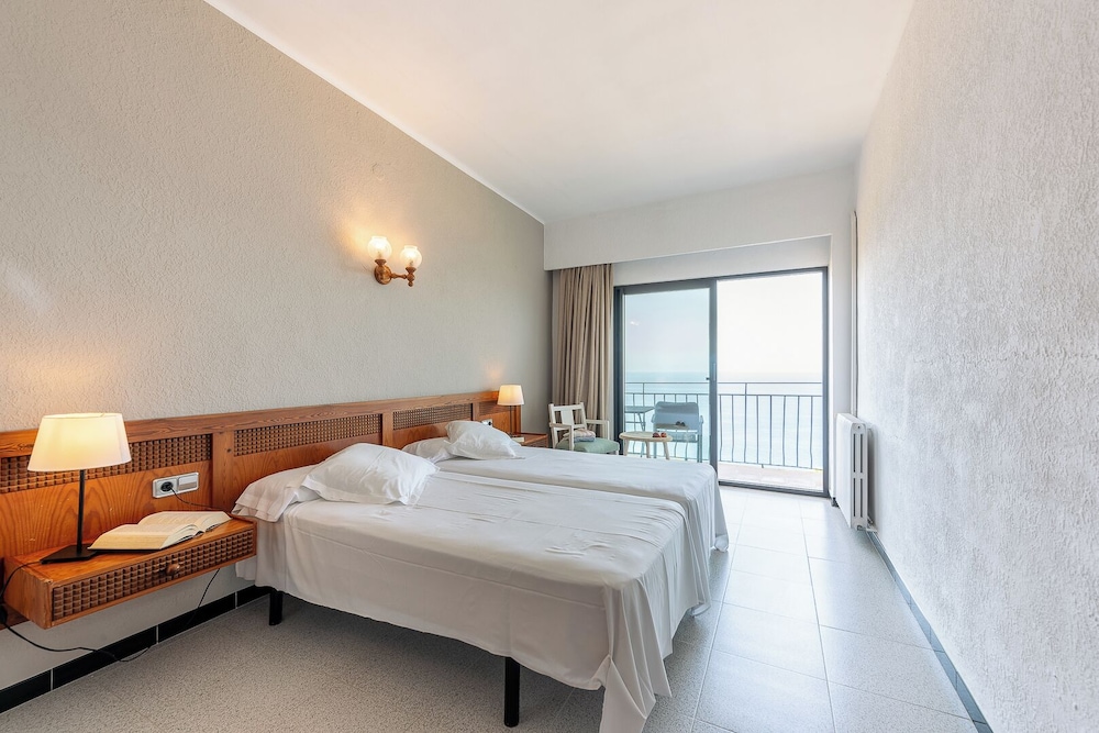 Room, Twin Beds, Sea View, Balcony