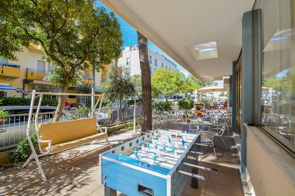 Mirabella Hotel 46/51