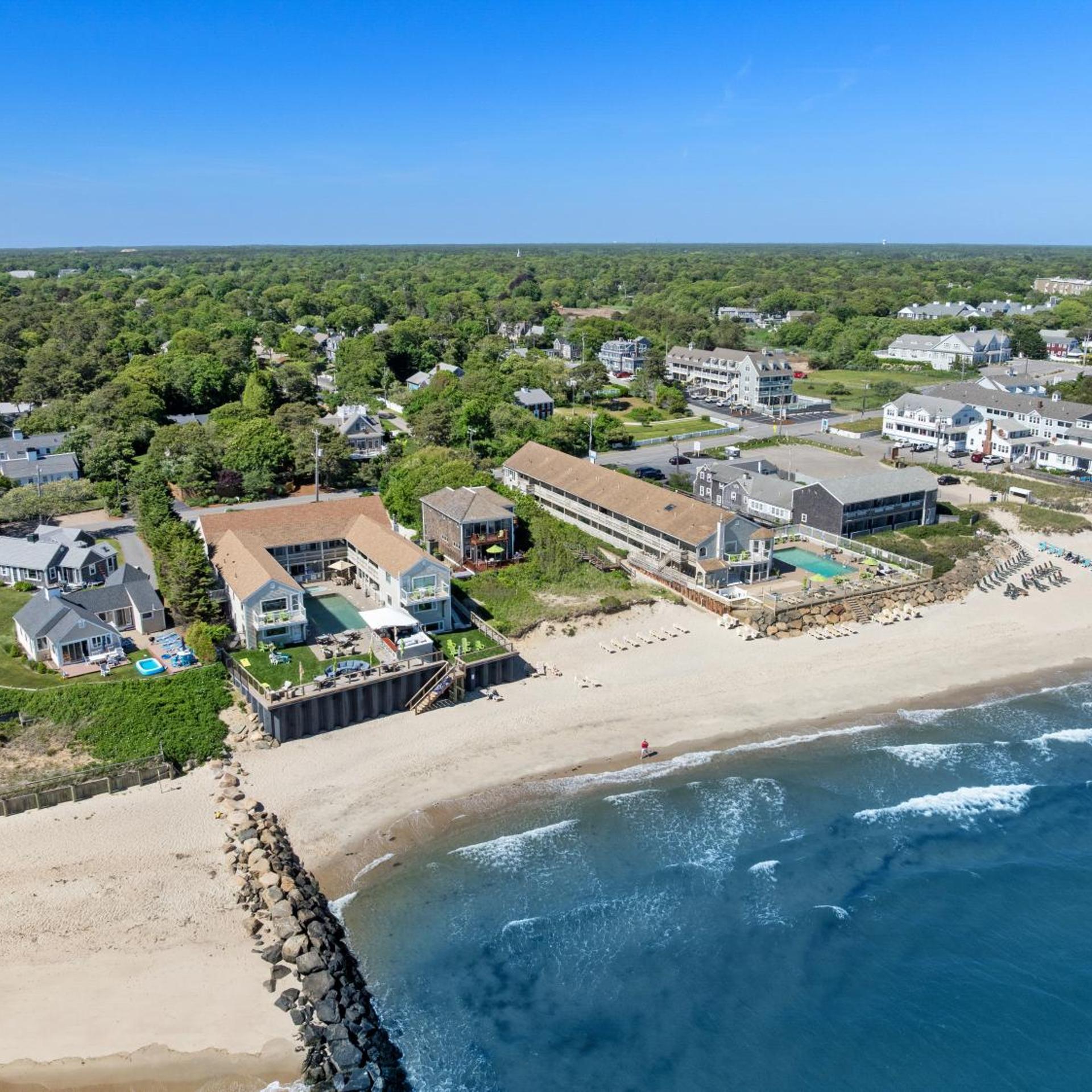 The Corsair & Cross Rip Oceanfront Hotel 42/50