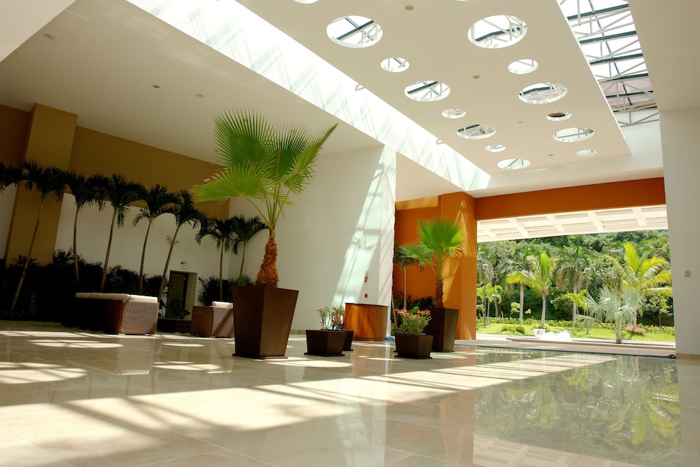 Hotel Azul Ixtapa Grand Resort Spa and Convention Center 6/51