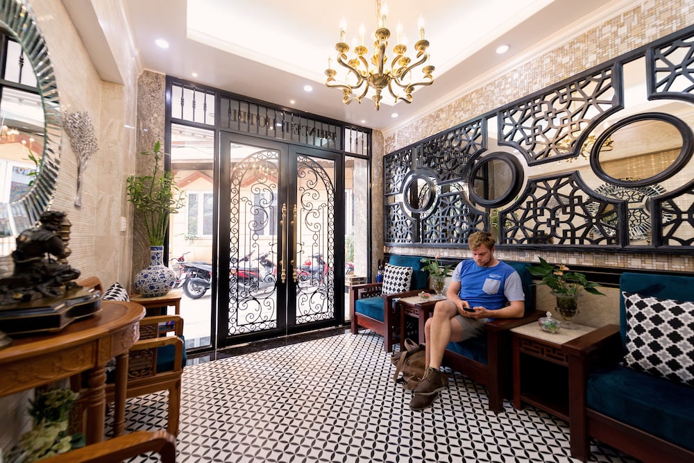 Prince Ii Hotel 44/56