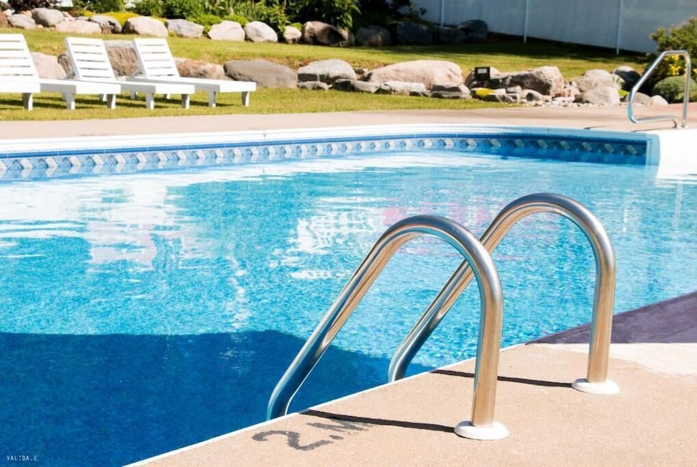 Tadoussac Hotel Seasonal Hotel 7/72