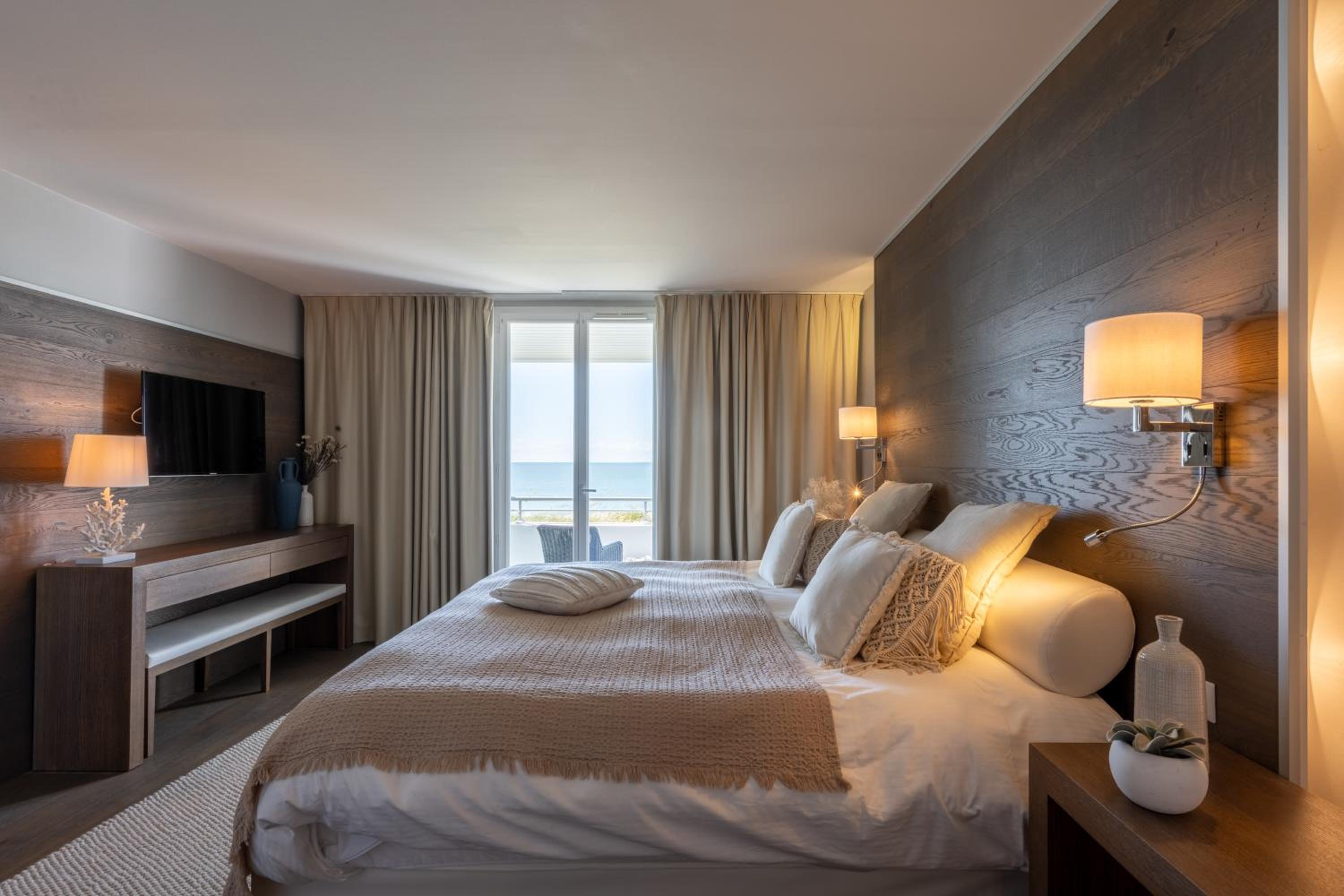 Ocean, Premium, Suite