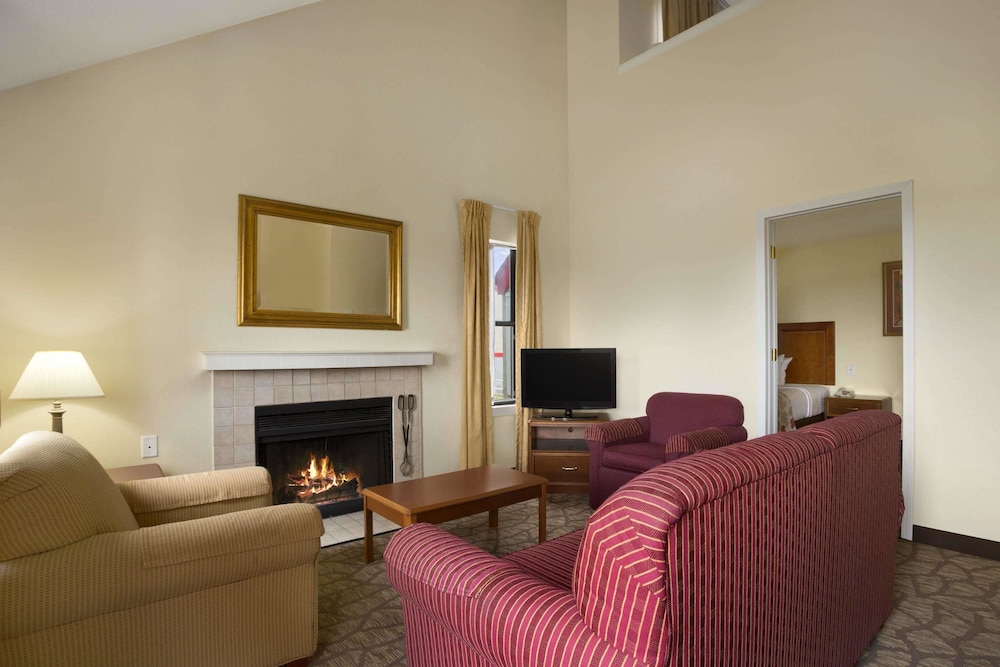 Affordable Suites of America Grand Rapids (Ex Hawthorn Suites by Wyndham) 36/49