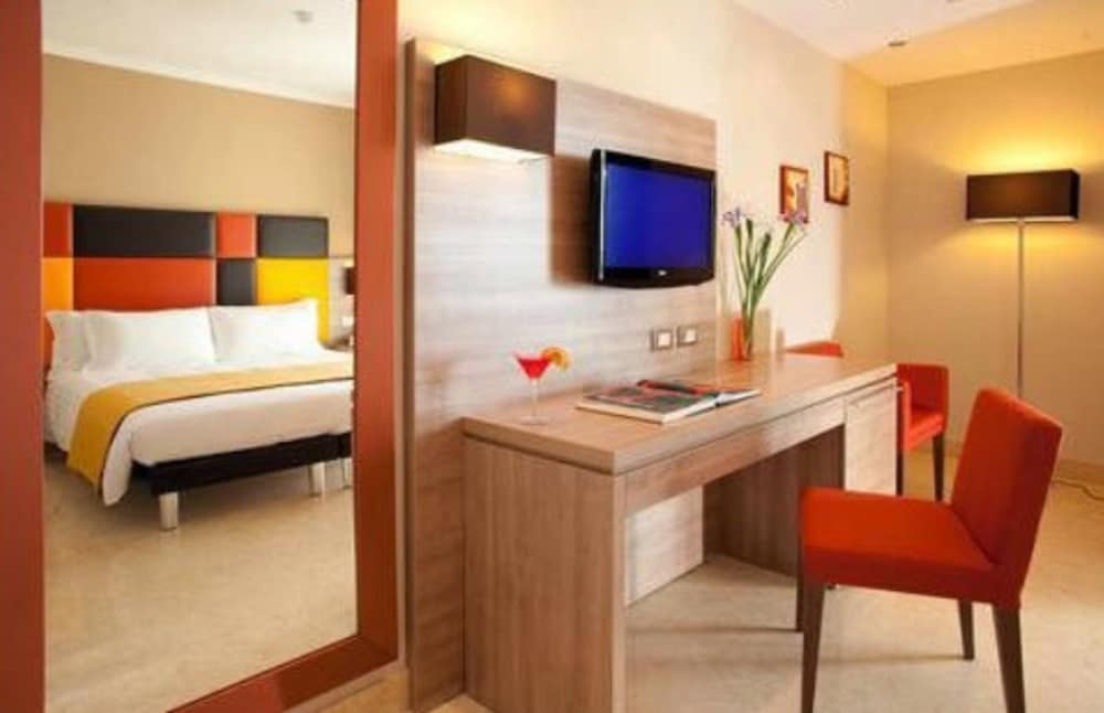 Hotel Tiber Fiumicino 34/68