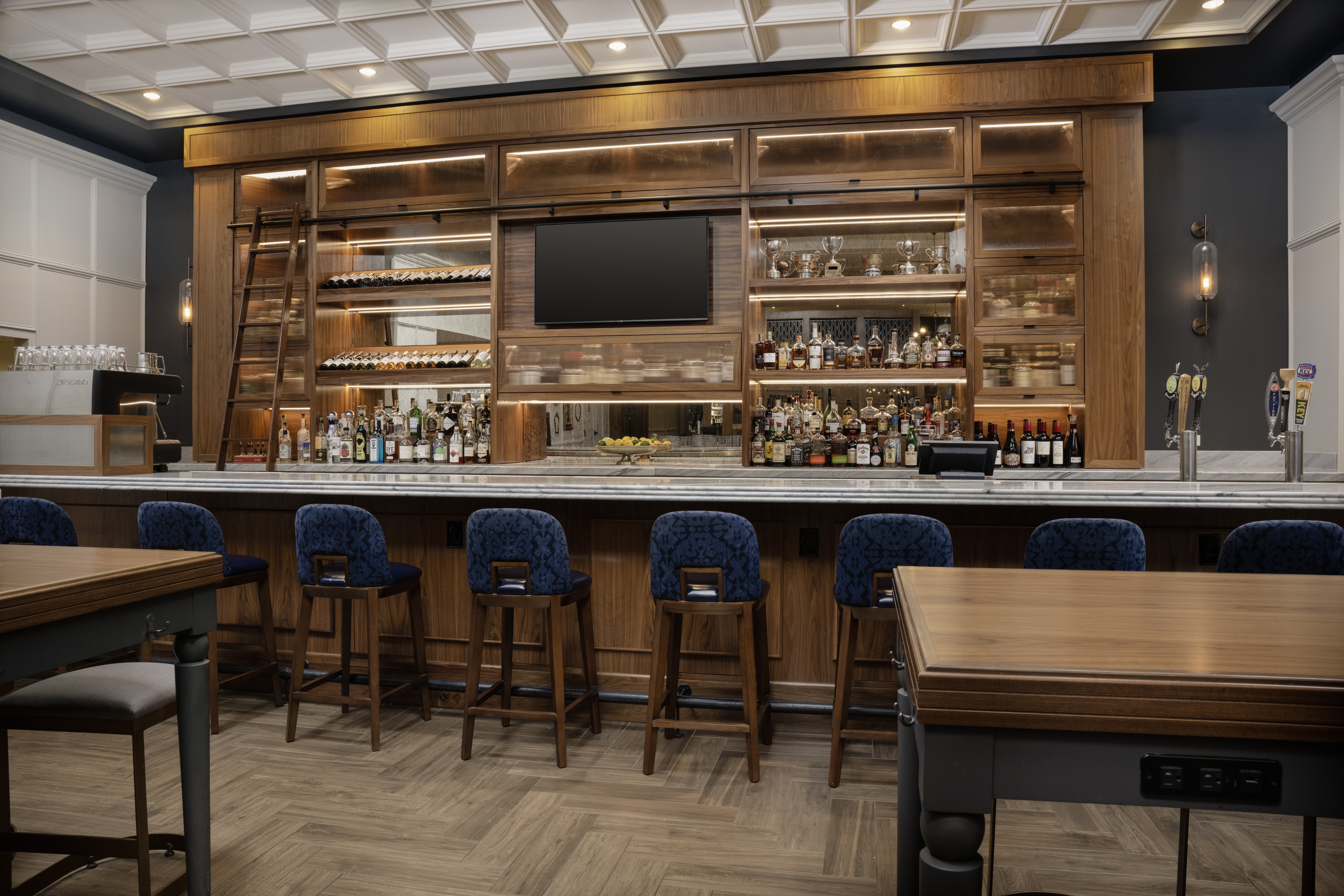 Hotel Indigo Baltimore Downtown 50/70