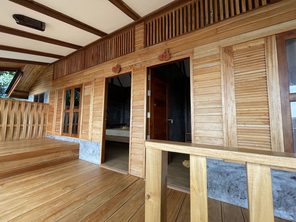 Phi Phi Relax Beach Resort 37/71