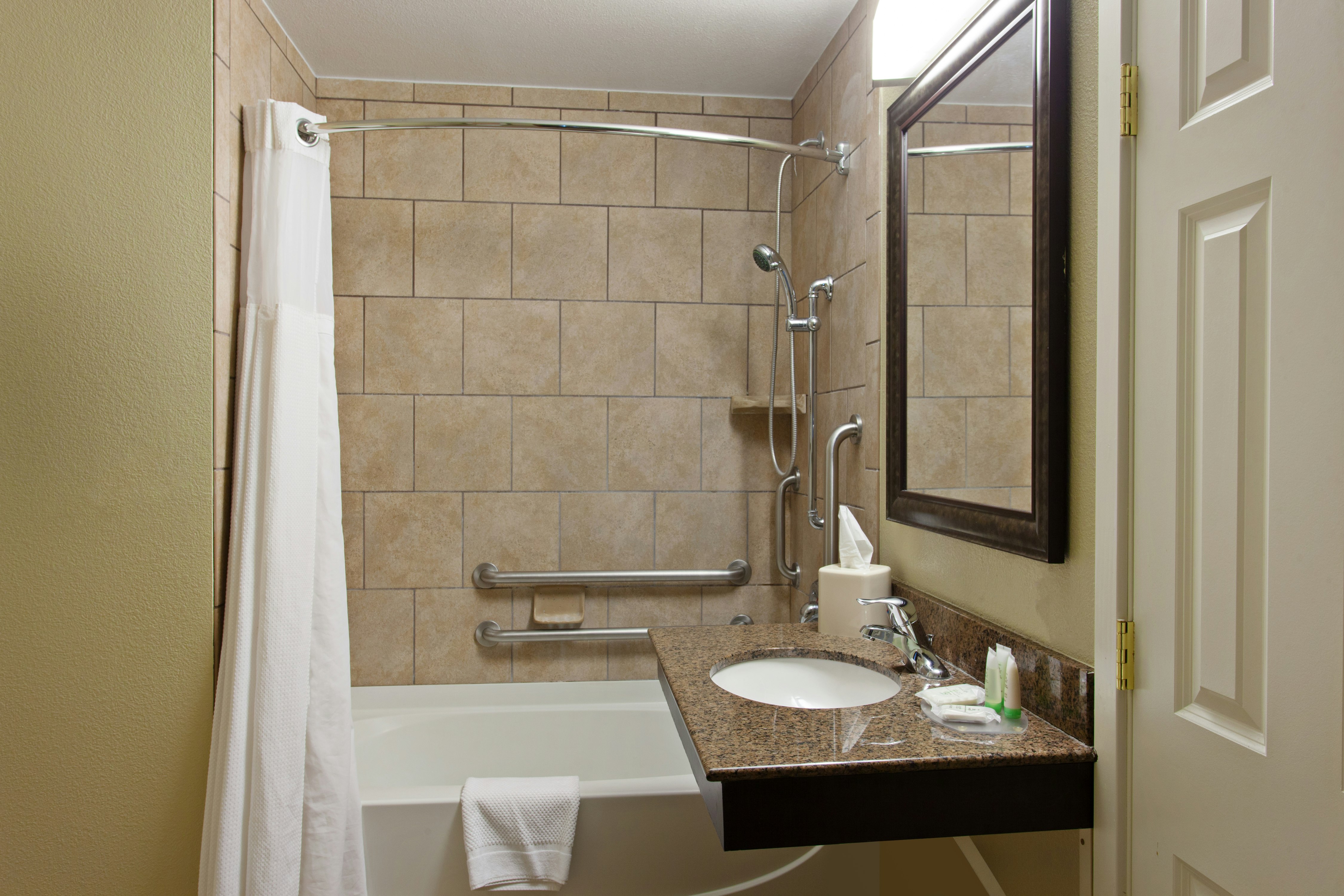 Staybridge Suites Fairfield Napa Valley Area 64/66