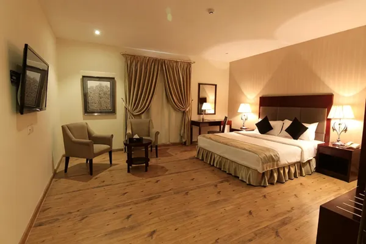 Room at Towlan Girnada, RIYADH