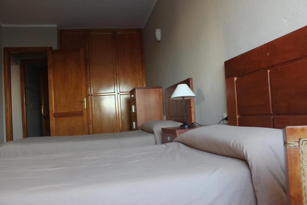 Room, Single
