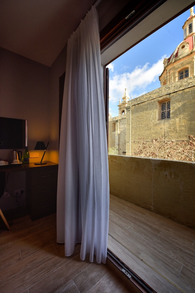Quaint Boutique Hotel Sannat 32/56