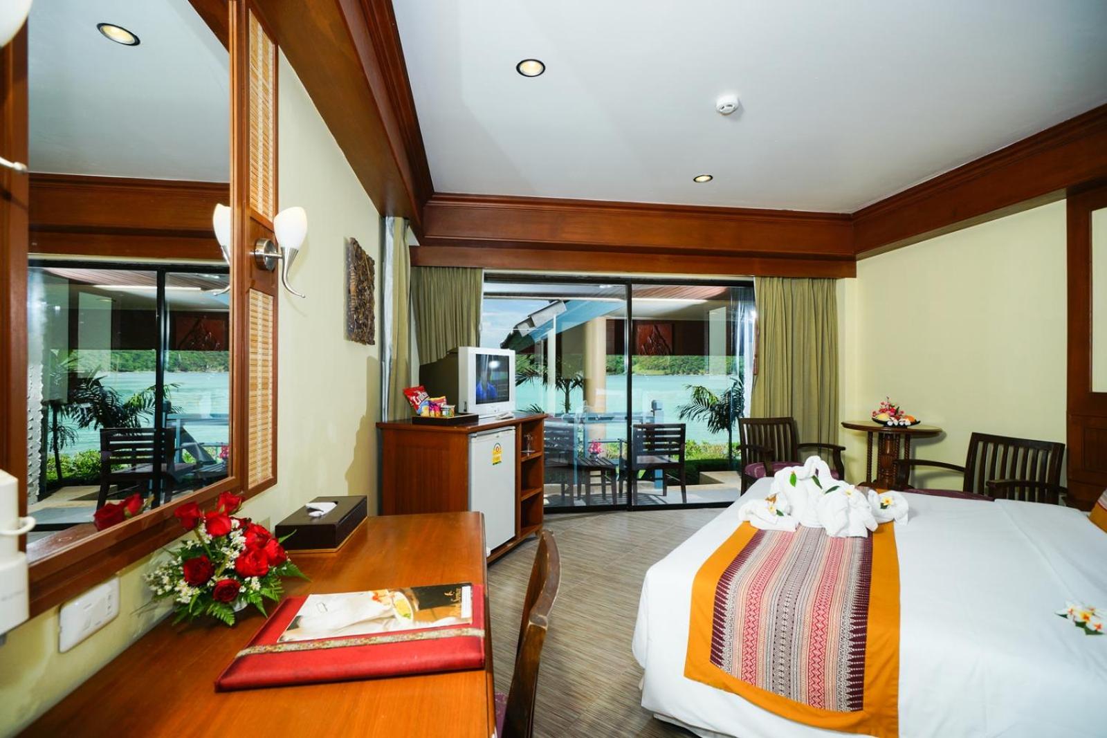 Superior, Double Bed, Phi Phi Island Cabana Hotel 3/4