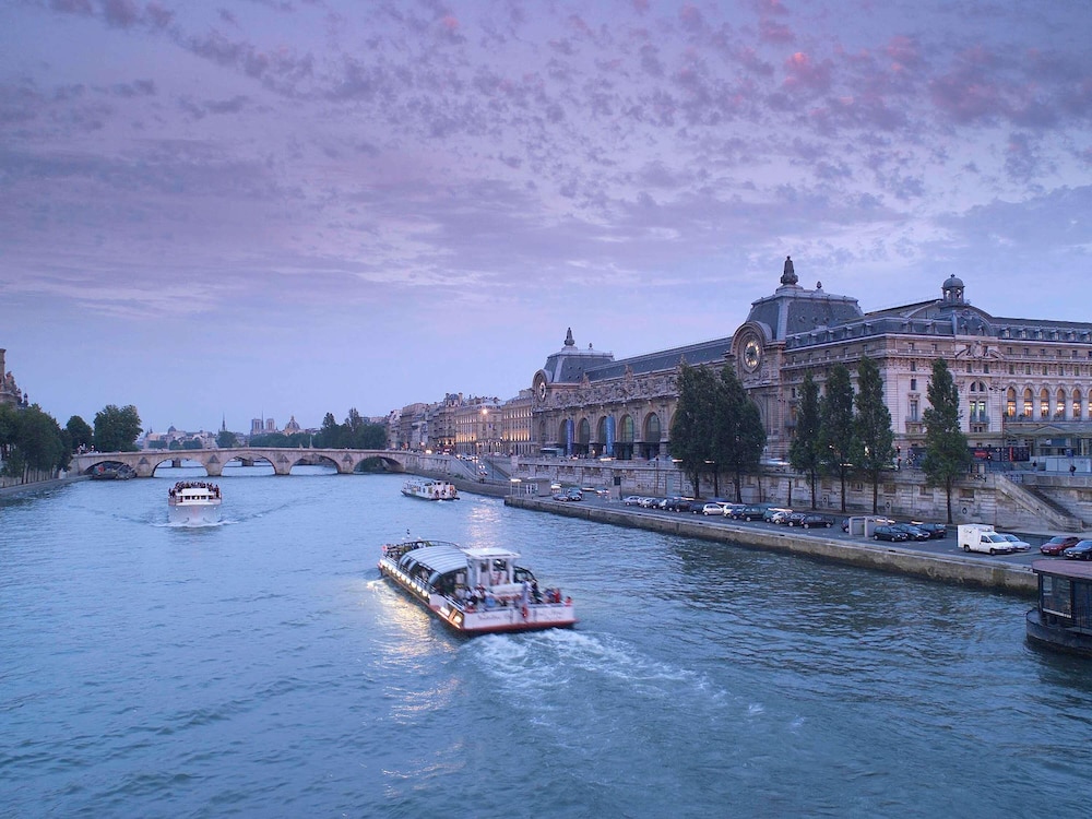 Mercure Paris Place d Italie 70/74