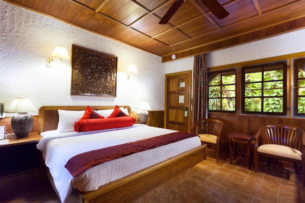 Tropica Bungalow Hotel 11/69
