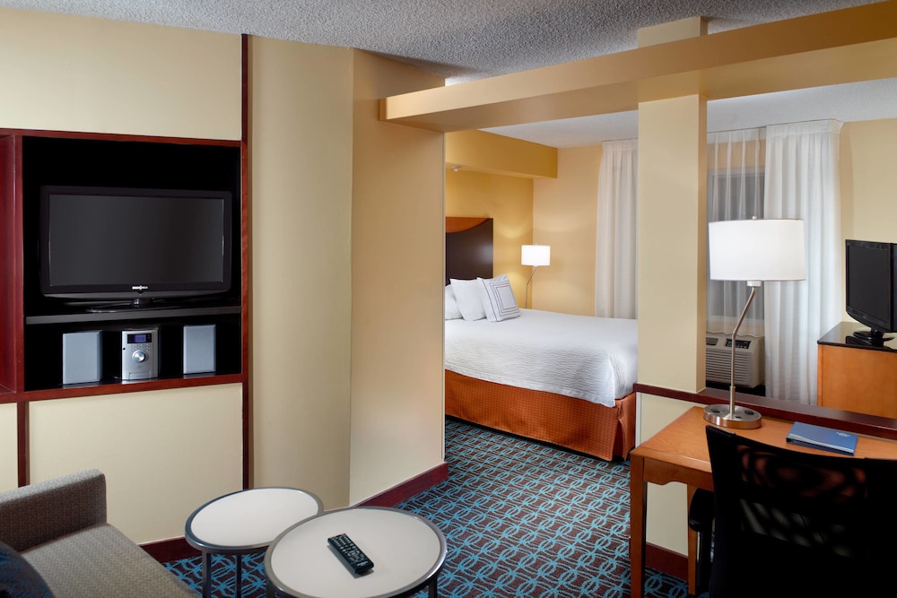 Fairfield Inn & Suites Clarksville 7/21