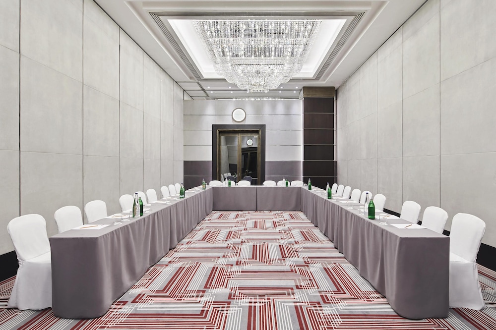 Grand Hyatt Athens 40/50