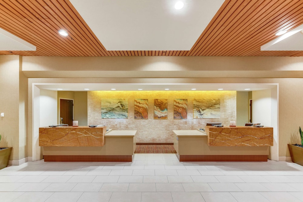 Hotel Fera Anaheim a DoubleTree by Hilton 8/63