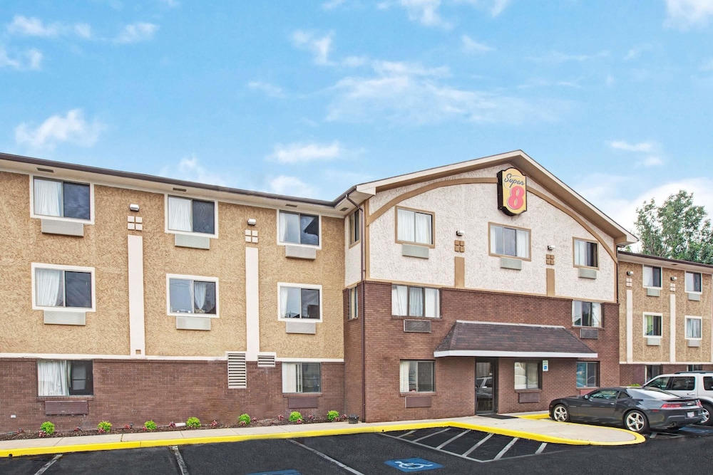 Super 8 By Wyndham Baltimore/Essex Area 16/20