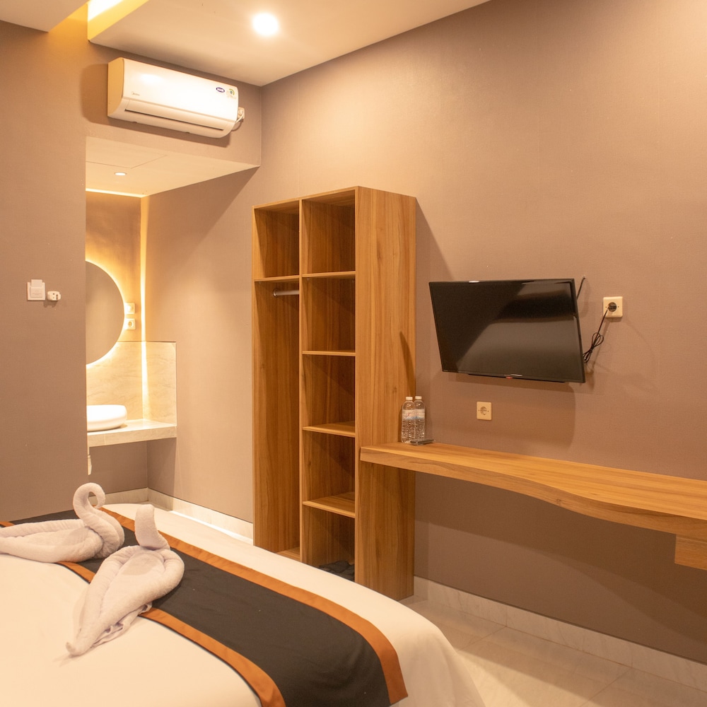 CLASS Premium Guest House 24/35