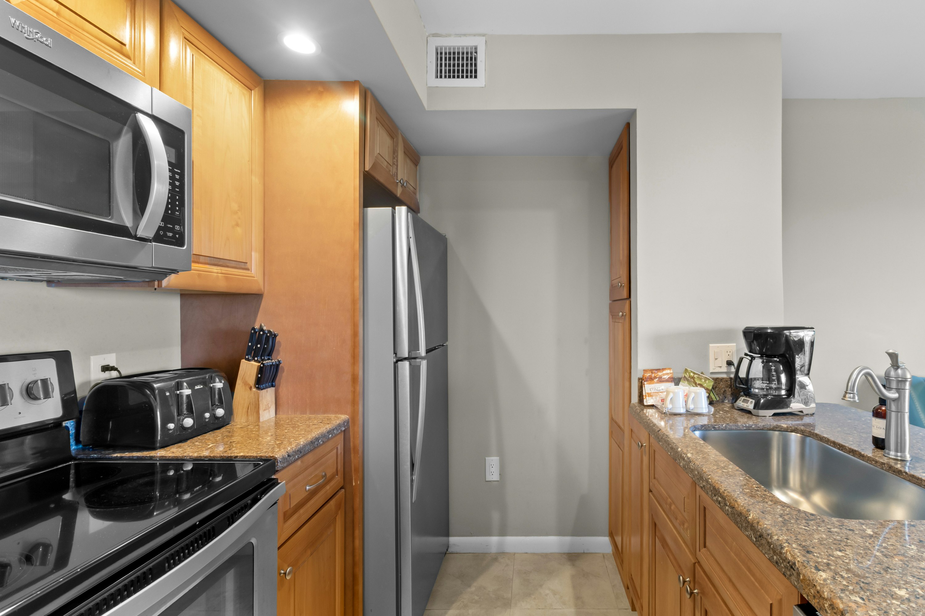 Standard One Bedroom Ocean View Suite، Ocean Pointe Suites Hotel 5/5