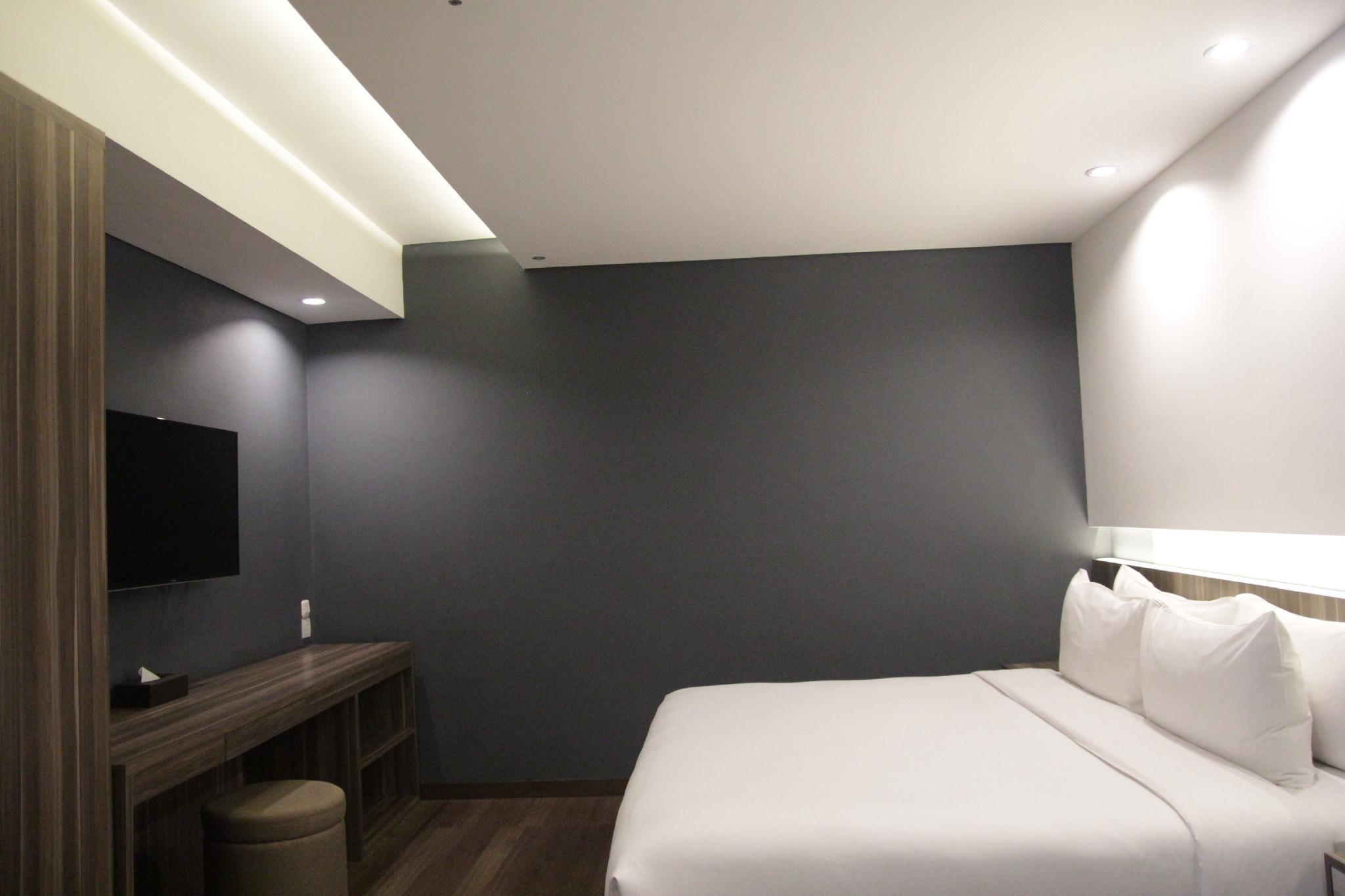 Smart, Superior, Twin Beds