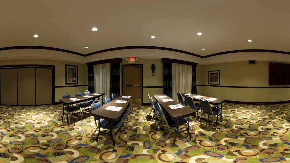 Holiday Inn Express Hotel And Suites Pauls Valley 60/70