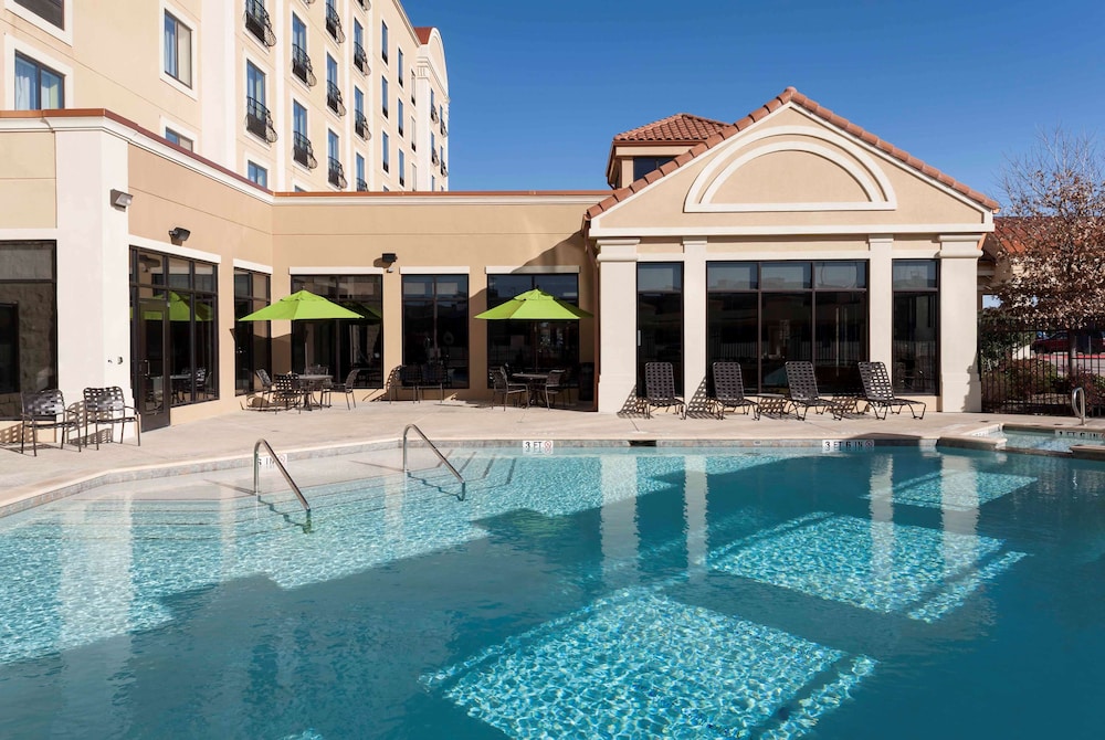 Hilton Garden Inn Dallas-Lewisville 3/79