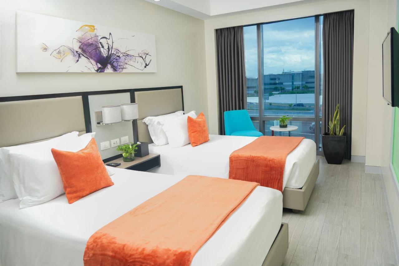 MCollection - Stay Across NAIA Terminal 3 in Newport City 4/30