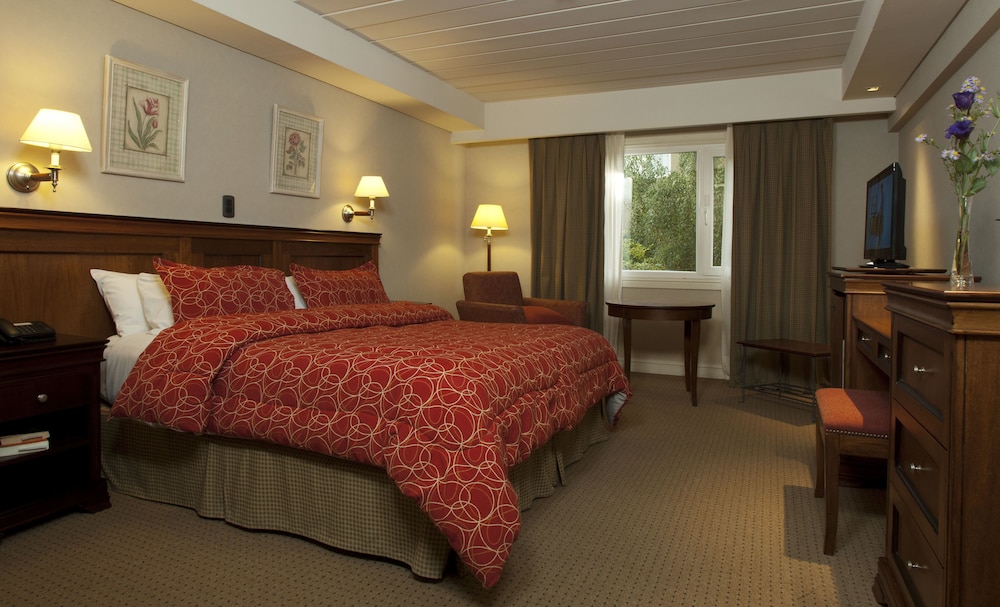 Quijote Hotel 8/50