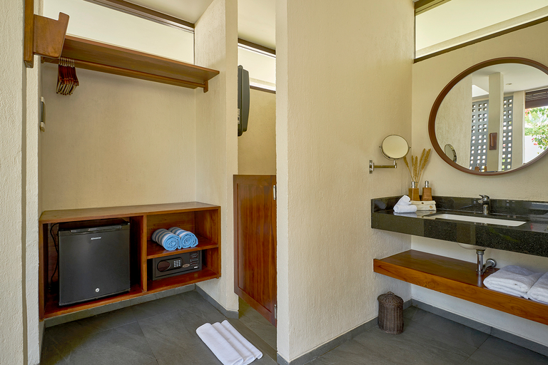 Private, Villa