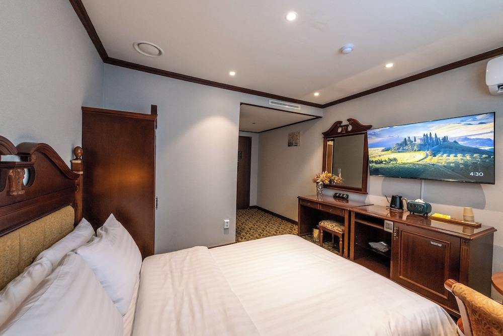 New Chonji Hotel 30/66