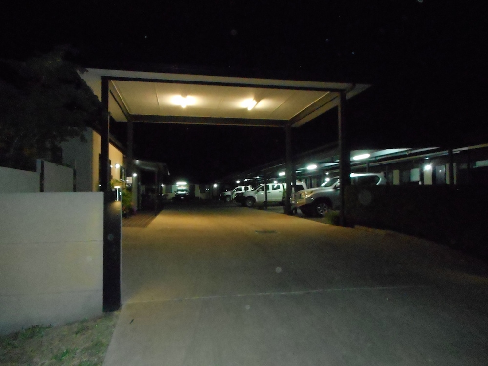 INJUNE MOTOR INN 29/34