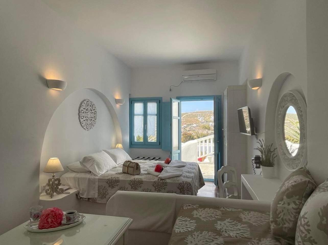 FOLEGANDROS APARTMENTS 55/55