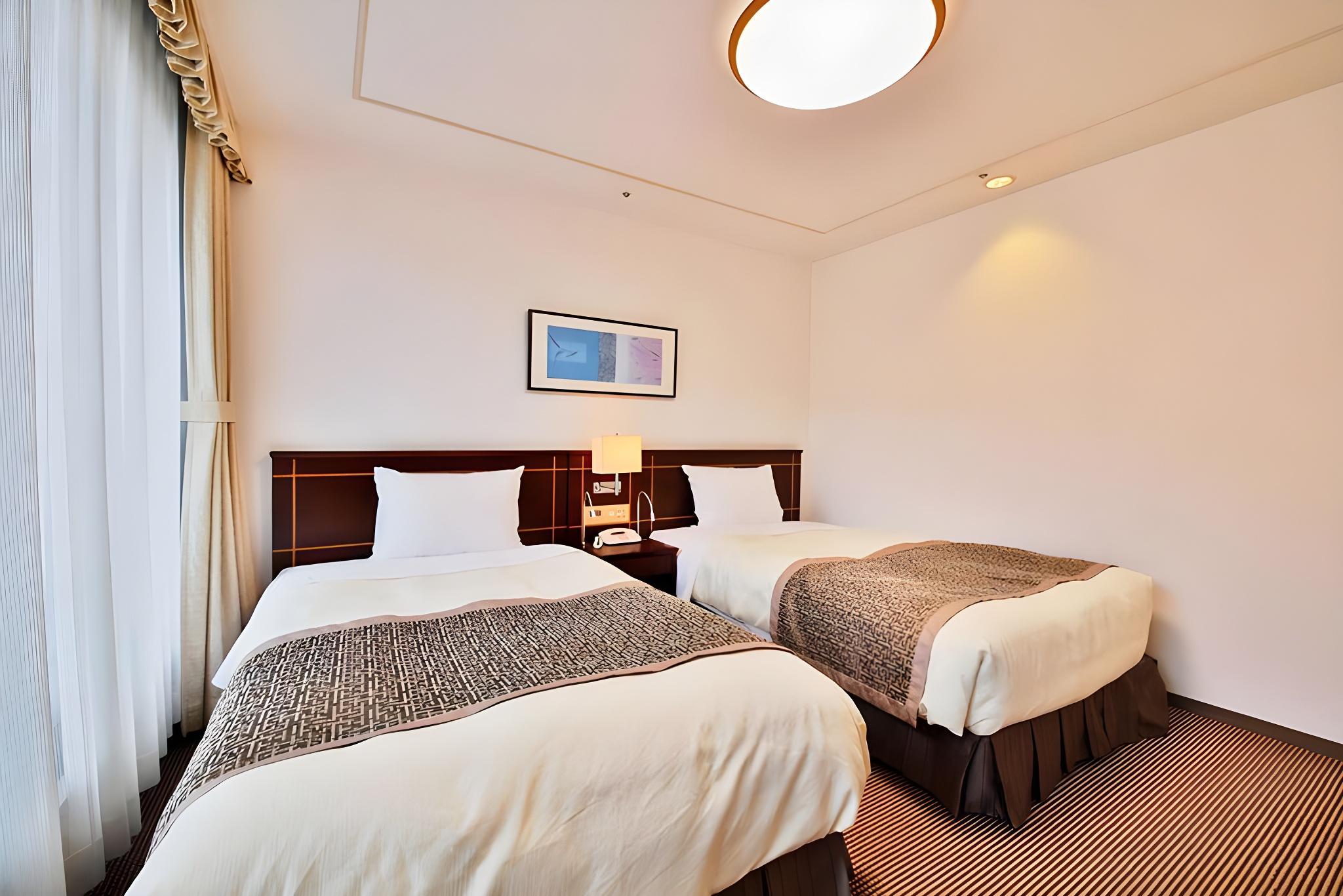 Standard, Twin Beds, Haram Side