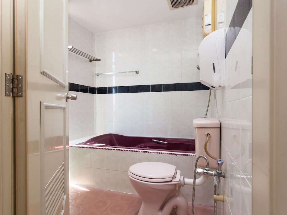 Hotel O T P Hotel 48/54