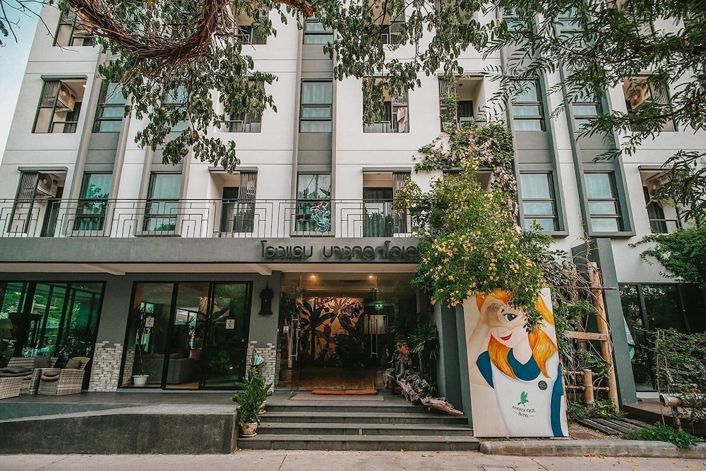 Bangkok Oasis Hotel 3/50