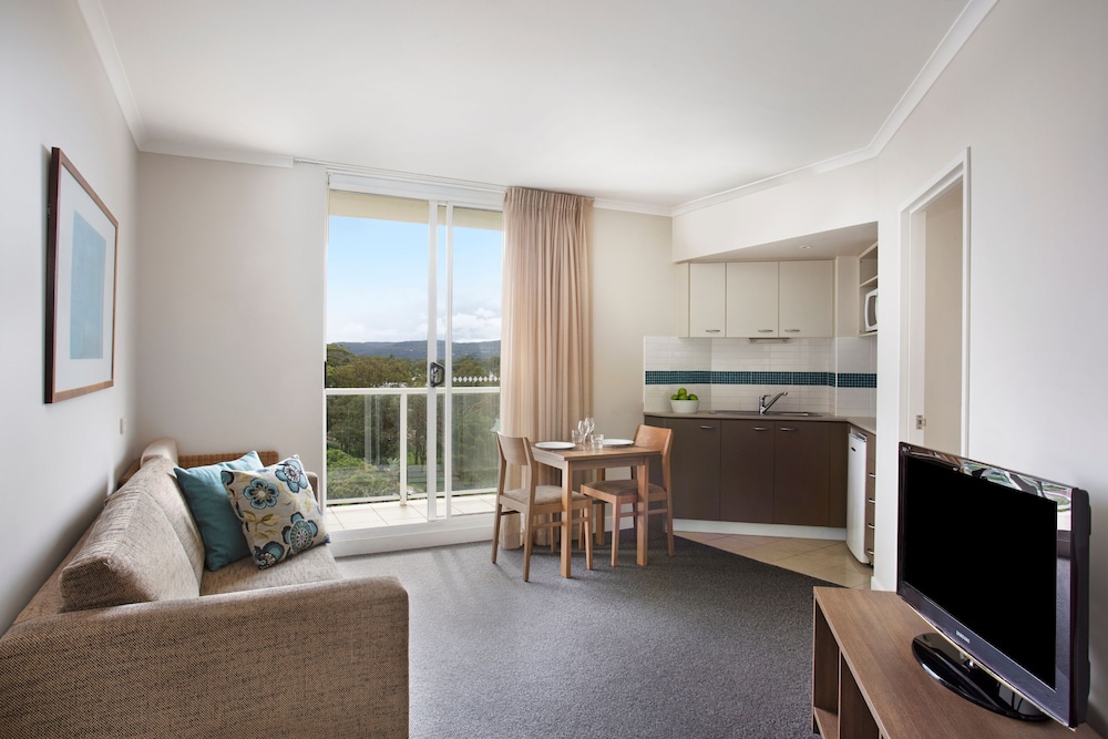Mantra Ettalong Beach 53/71