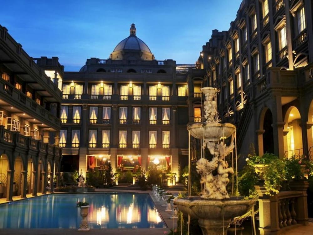 Gh Universal Bandung 6/50
