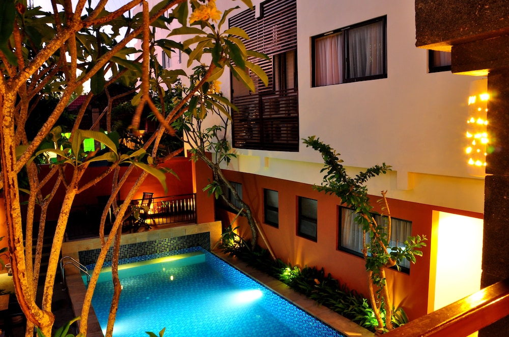 The Hill Ungasan House 7/64