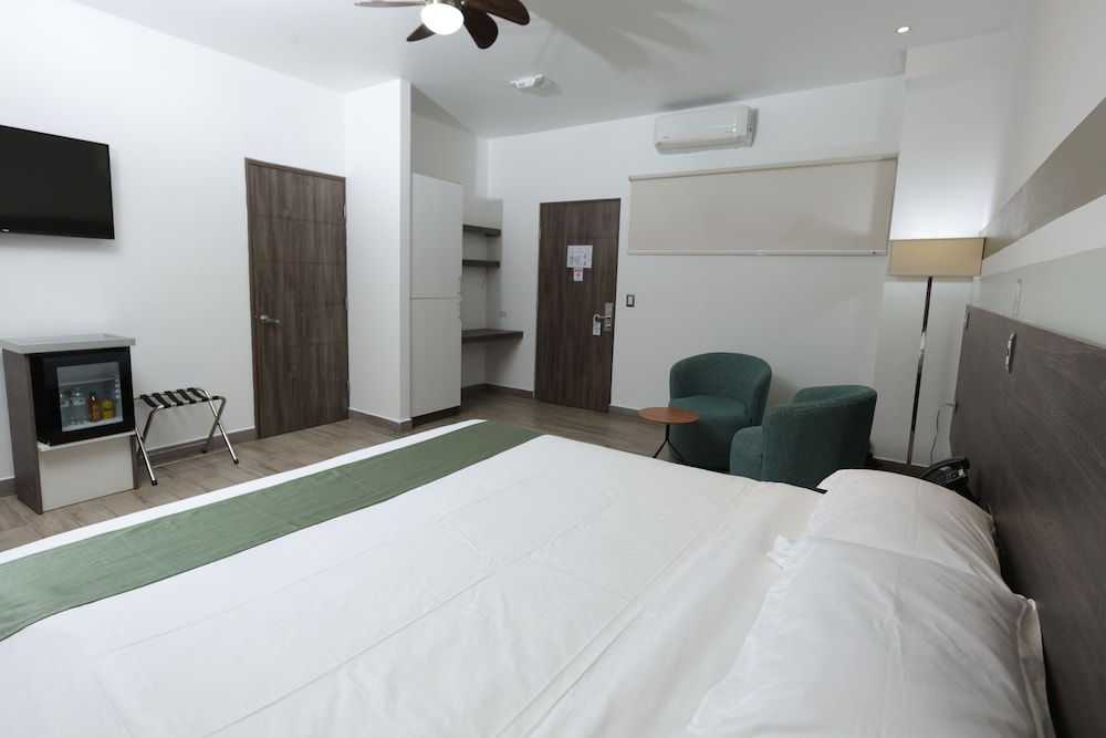 JUNIOR SUITE, STUDIO
