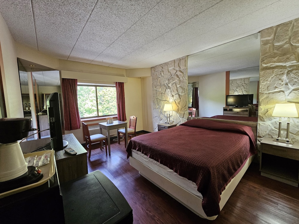 La Mirage Motor Inn 3/36
