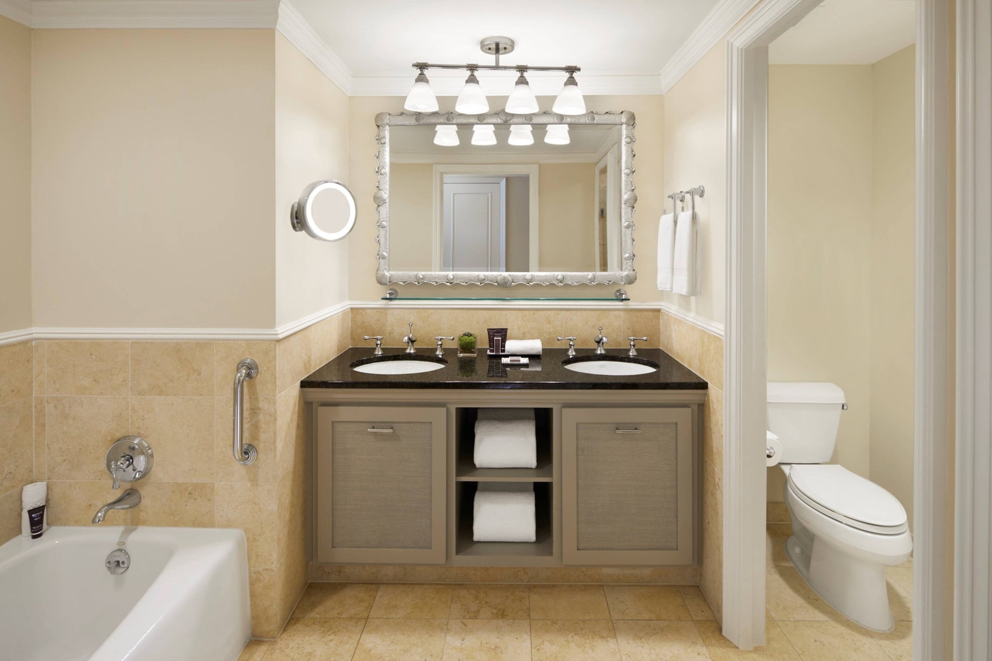 1 Bedroom, Suite, King Bed, Resort View, Sofa، The Ritz Carlton Grand Cayman 4/7
