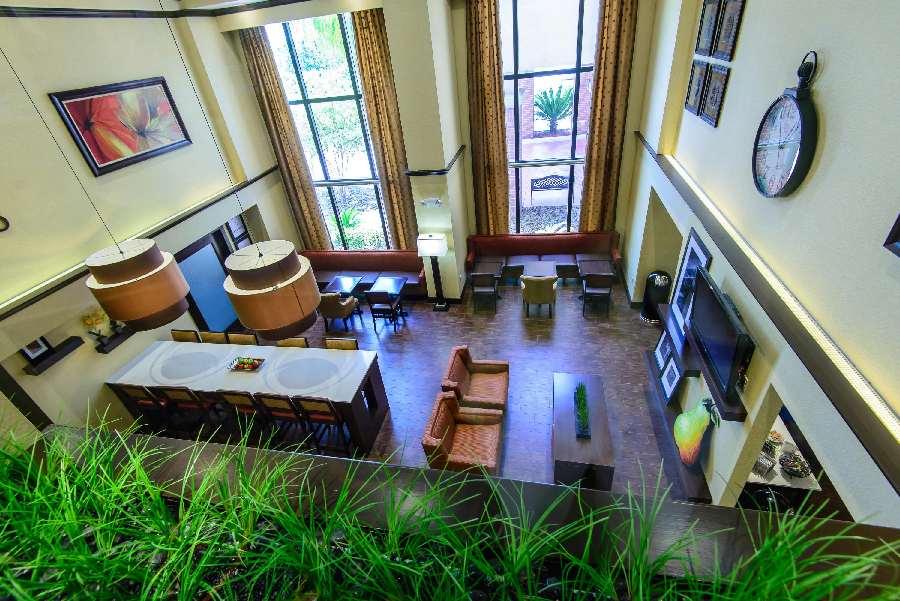 Hampton Inn Houston-Pearland 48/81