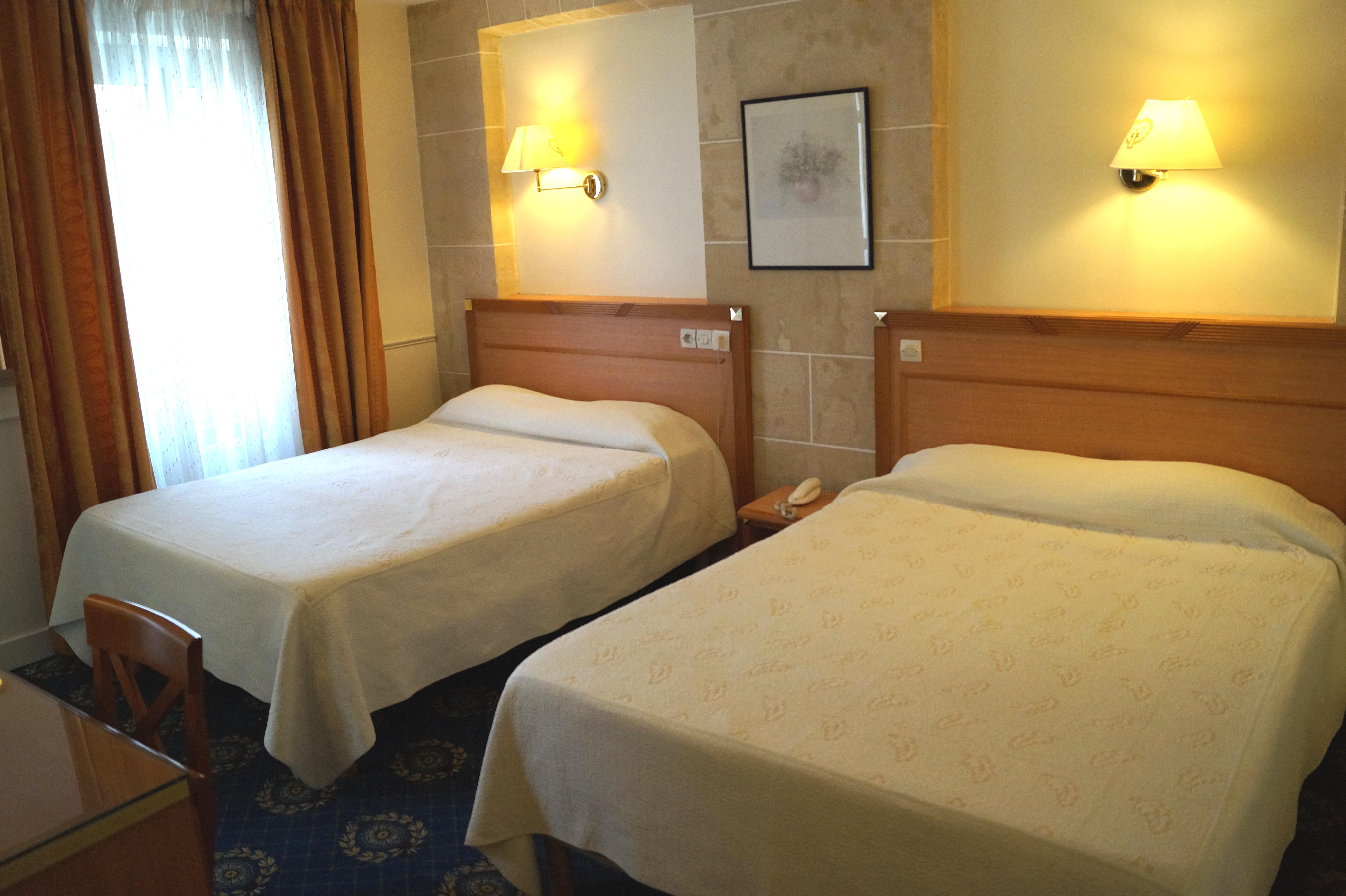 Standard, Quadruple, 2 Double Beds