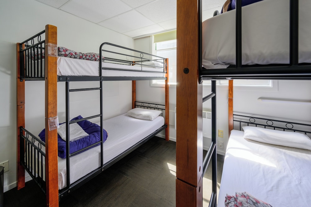 MIXED DORM, 4 BEDS