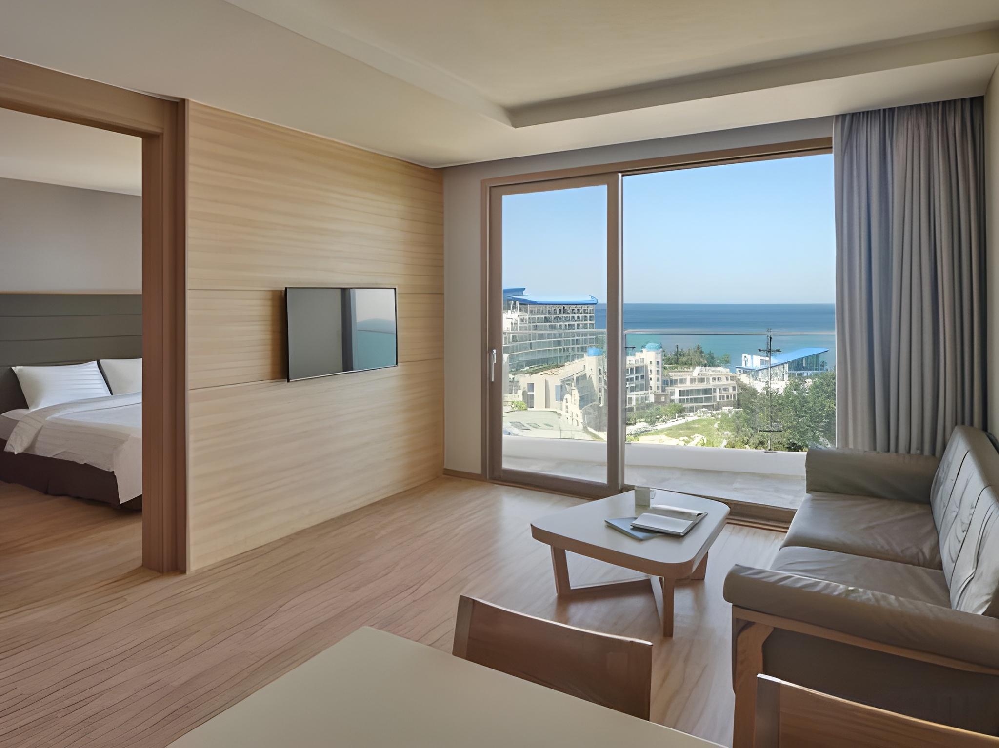 Resort, Suite, Square View, Kitchen