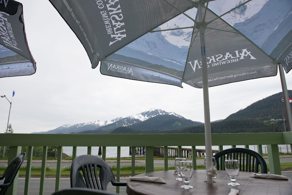 Ramada by Wyndham Juneau 35/61