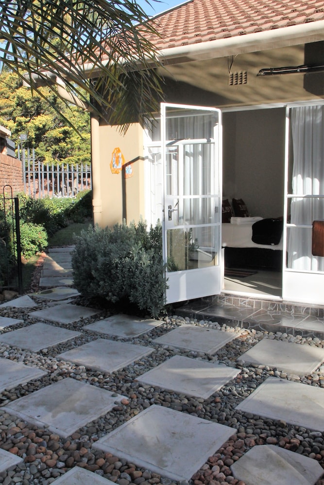 Memra Guest House 47/50