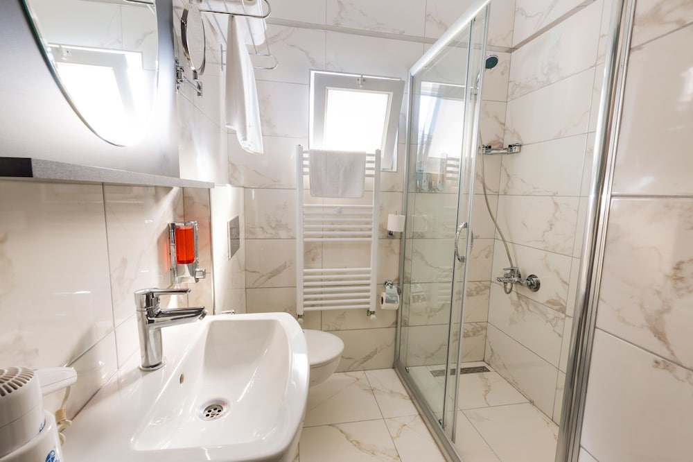 Azra Suite Otel 44/50